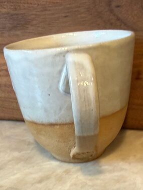 Lera MM ceramics pottery mug drip
Glaze white